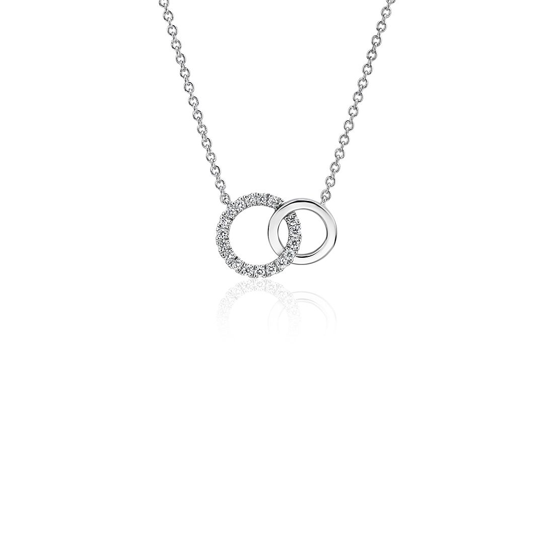 Diamond circle necklace in white gold