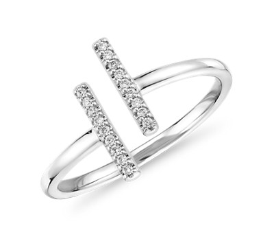 Delicate Pavé Split Bar Diamond Fashion Ring