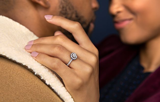 5 Instagram-Worthy Engagement Announcement Ideas for Fall
