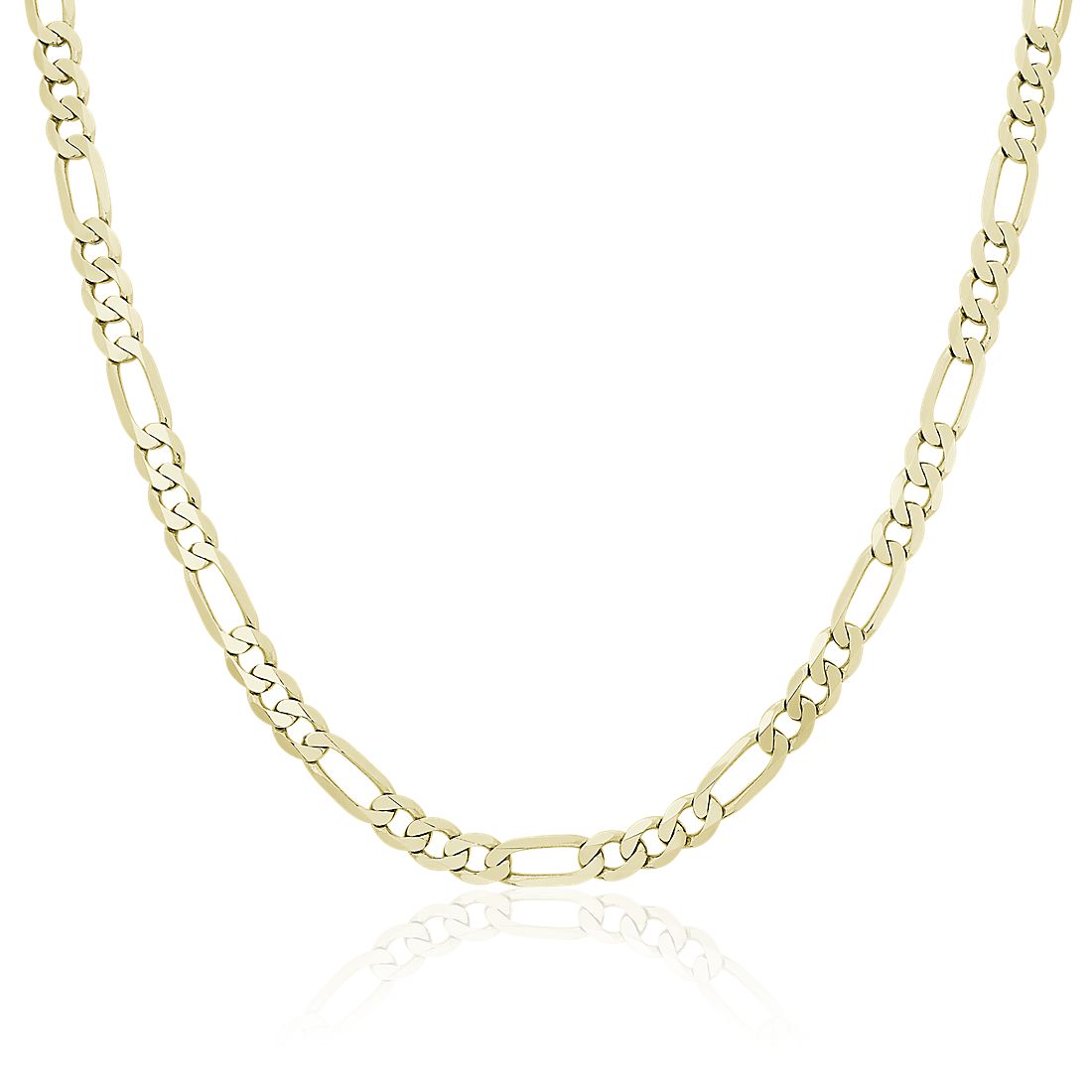 Close up of a yellow gold men's chain necklace 