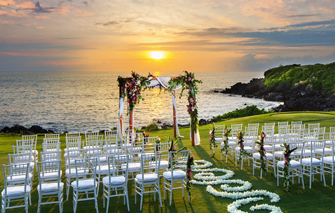 A beach front wedding setup at Manua Kea Resort in Hawaii