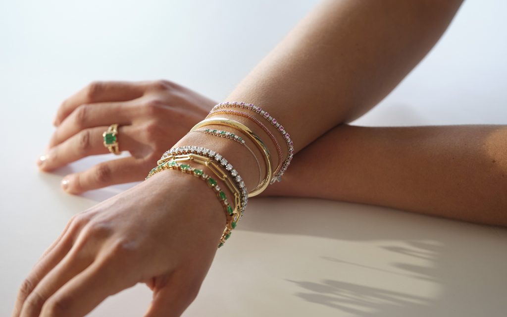 How to Wear Stackable Bracelets, Jewelry Trends