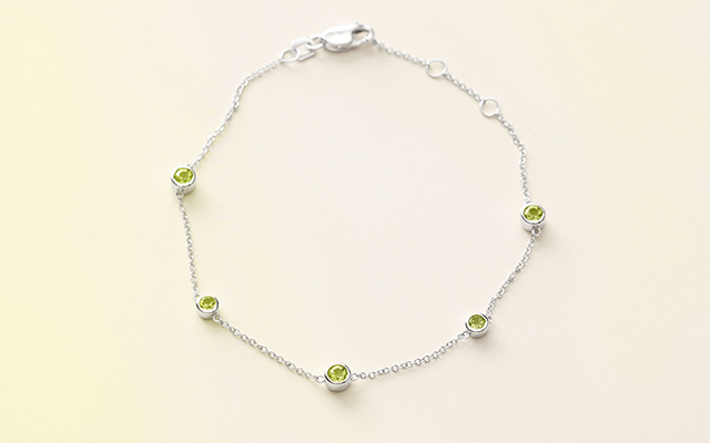 Peridot August birthstone necklace