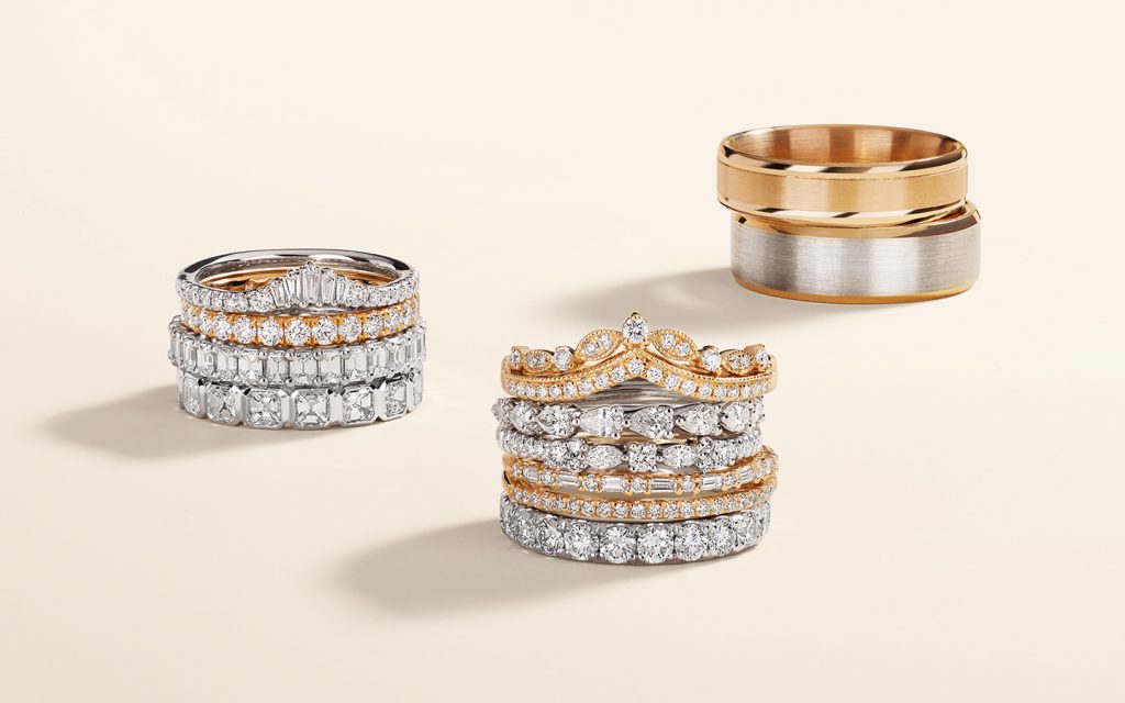Men’s and women’s bands in gold and diamonds. 