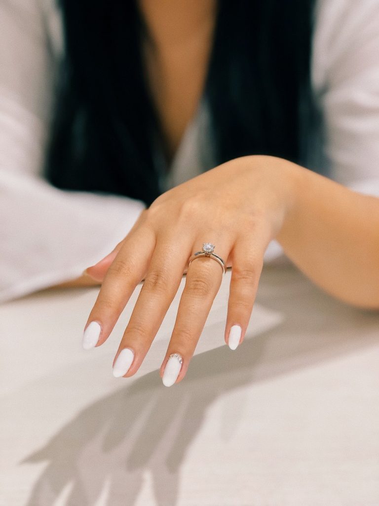 40 Short Wedding Nails for Your Wedding Day Mani Appointment