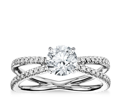 Diamond engagement ring 